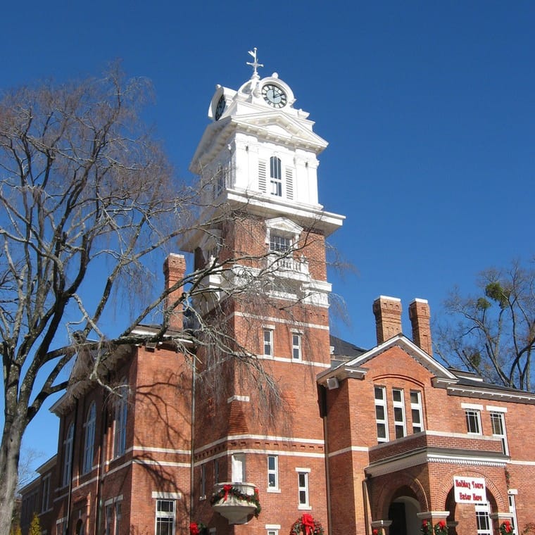 The historic Gwinnett County courthouse on the Lawrenceville square